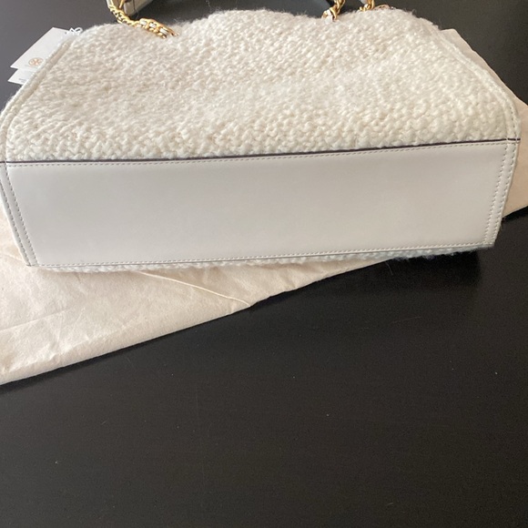 *NWT* Tory Burch Ella Chain Tote - Color is New Cream - Picture 10 of 17